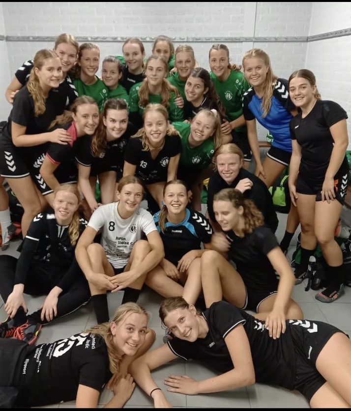 Dames B-selectie Druk In Voorbereiding - Quintus Handbal